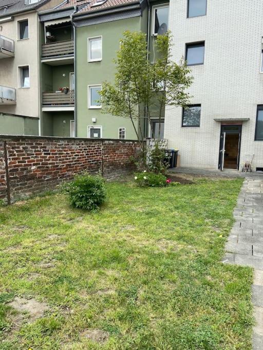 Charmante Gartenwohnung Mit Privatem Grossen Garten Köln Ngoại thất bức ảnh