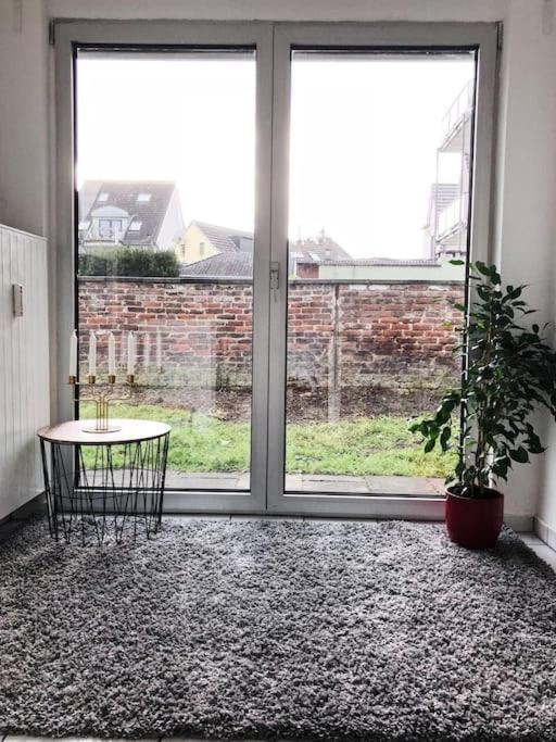 Charmante Gartenwohnung Mit Privatem Grossen Garten Köln Ngoại thất bức ảnh